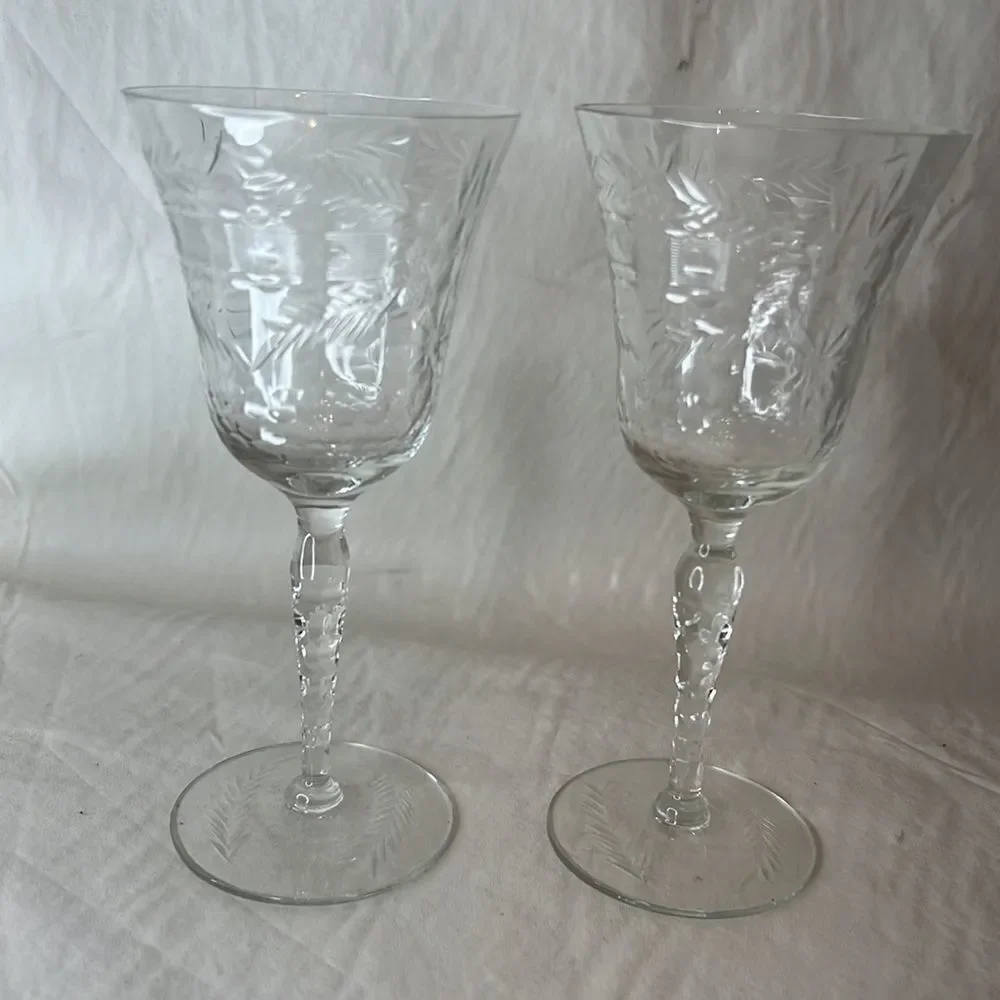 Crystal 4 Oz Wheat Starburst  Liquor Vintage Glass 2 3/4 Diameter 6 In Tall